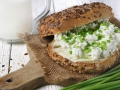 Sandwich with cottage cheese and chives