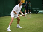 Nicolas_Mahut_at_the_2009_Wimbledon_Championships_01